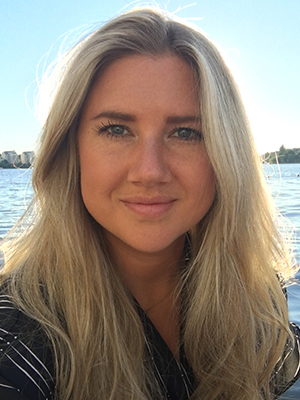 Linda Iuta Fryxell : Art Director / Designer